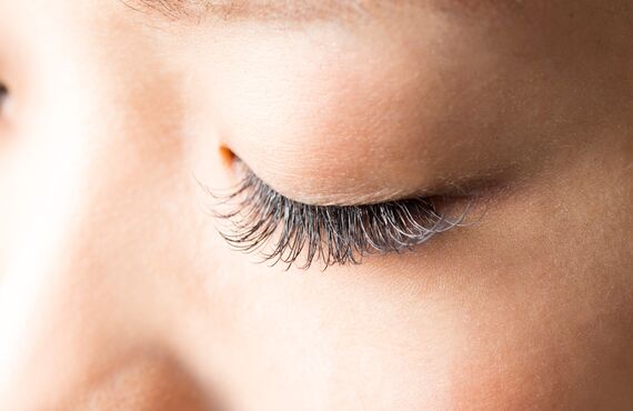 印象的な目元を作るマツエクを名古屋市で